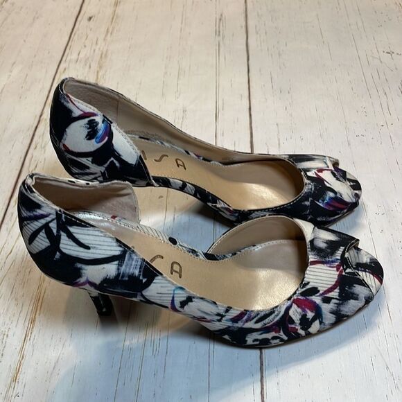 Unisa woman’s black/gray/cream fabric open toe heels. Size 6.5. Unjubilee3 - Picture 2 of 11